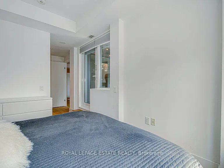 1888 Queen St E #211 — Photo 7