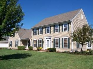 N36W22580 Long Valley Rd, Pewaukee, WI 53072