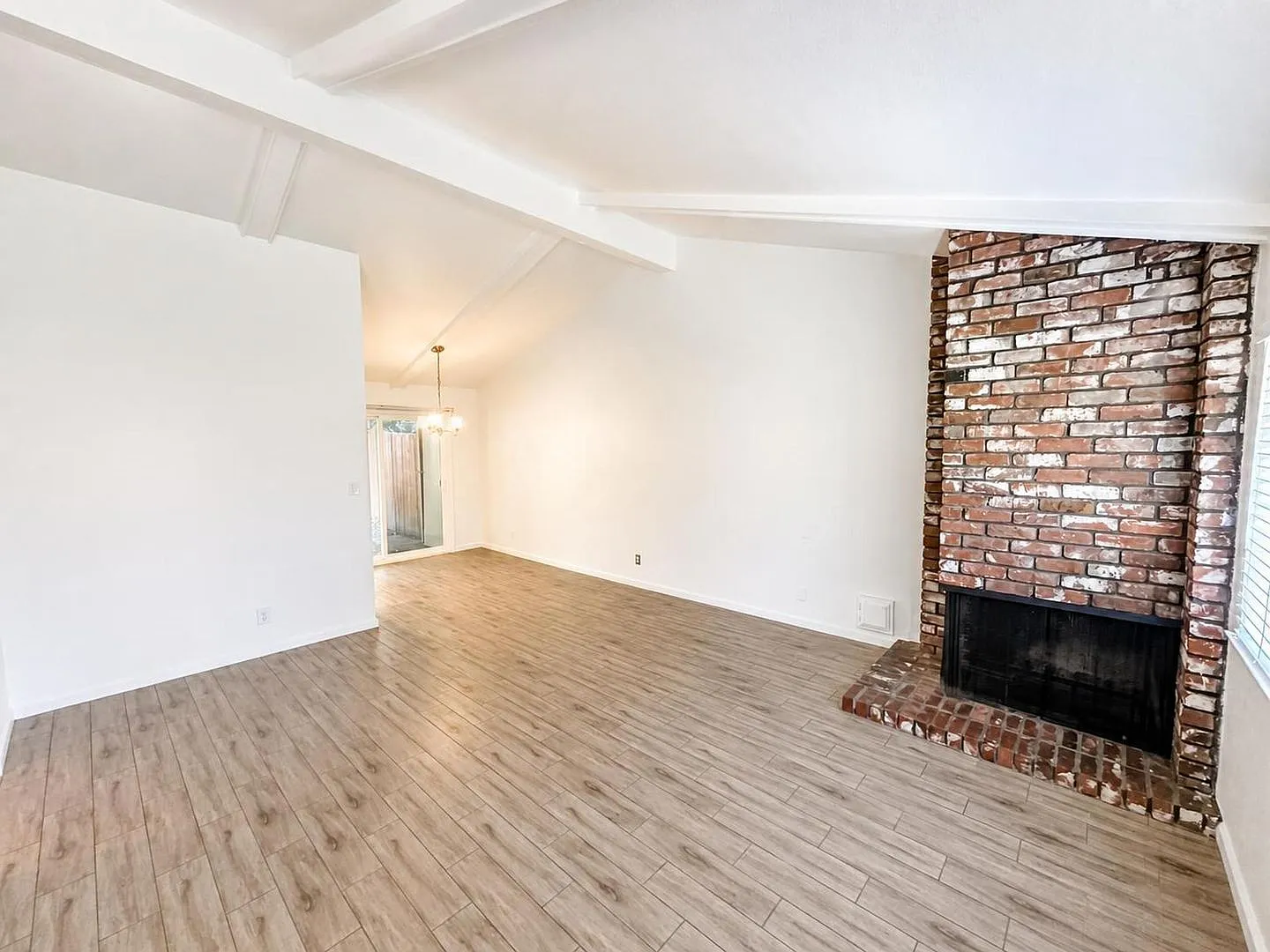 2336 Villanova Cir — Photo 3