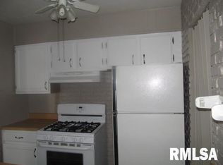 950 40th St, Moline, IL 61265