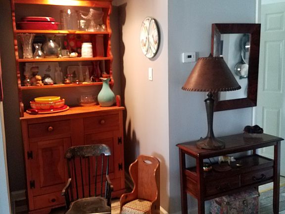 Hutch 'nook' in greatroom