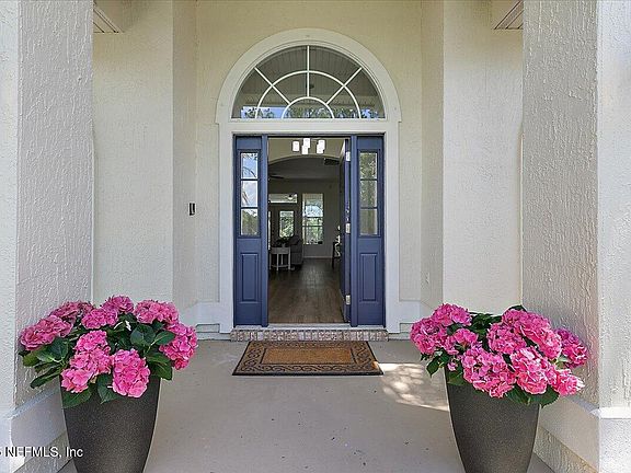 4th image of 2632 PECAN Place
