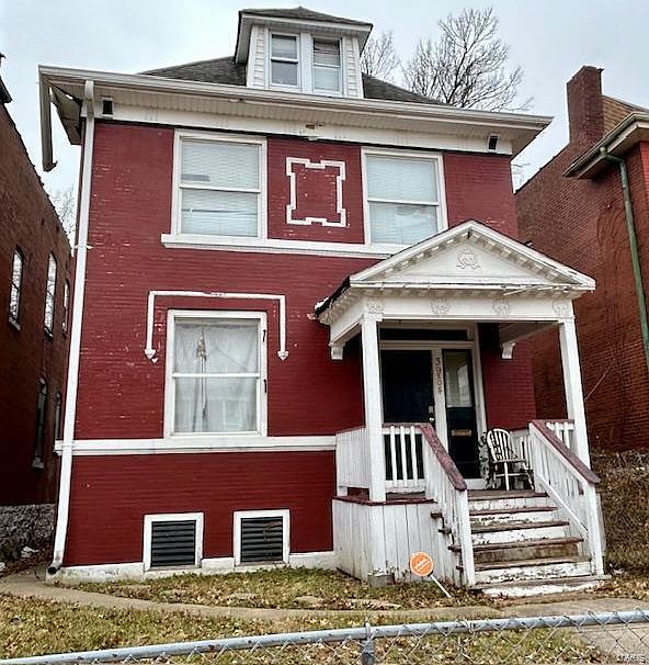 1st image of 3964 Sullivan Ave