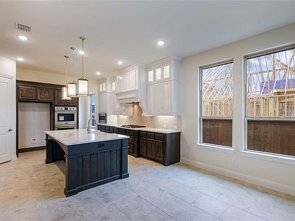 4th image of 2901 Twin Eagles Dr