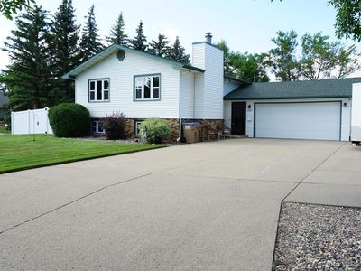 2910 1st Ave SW, Minot, ND, 58701