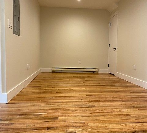 3rd image of 3084 Villa Ave #B