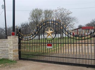 498 Oak Valley Ln, Springtown, TX 76082