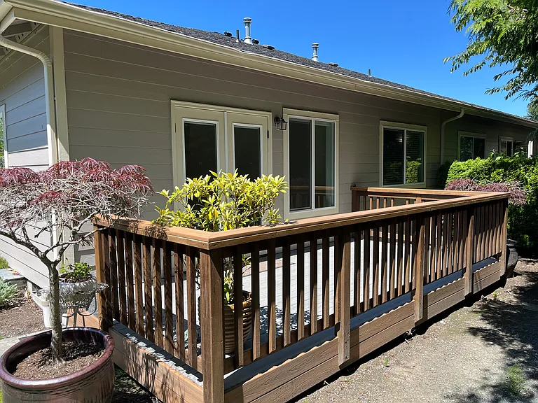 1811 Cedar Springs Ln — Photo 3