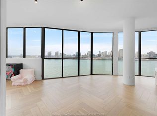 515 Riverside Dr W #1701, Windsor, ON N9A7C3