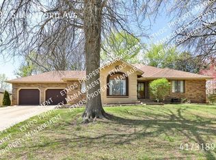 2525 S Mumford Ave, Springfield, MO 65809