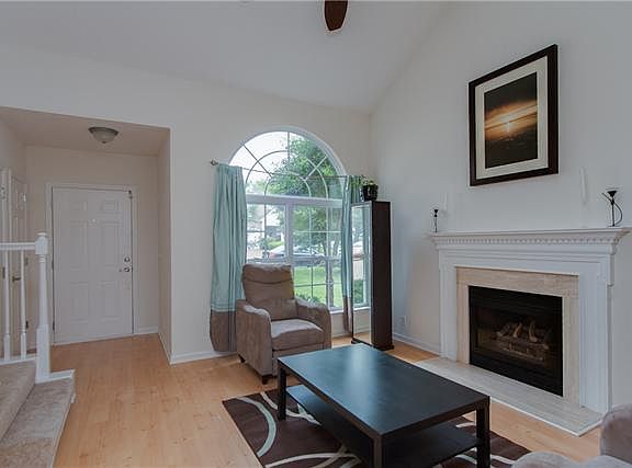 2nd image of 3228 Gardendale Dr