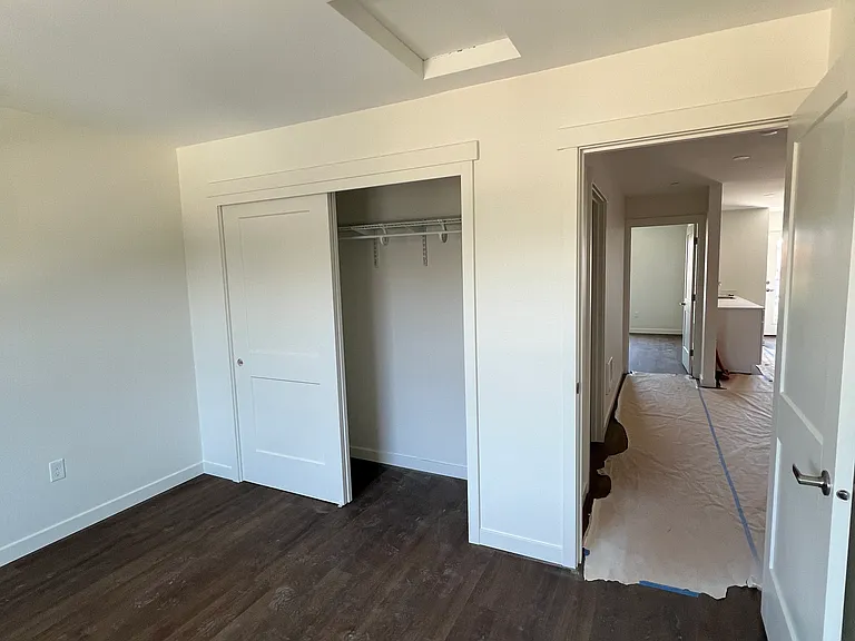 2326 Cross Creek St #F — Photo 24