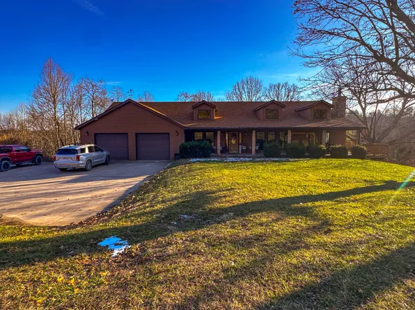 6164 Wilding Rd, Ravenswood, WV 26164