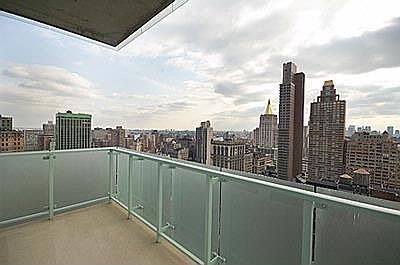 2nd image of 325 5th Ave