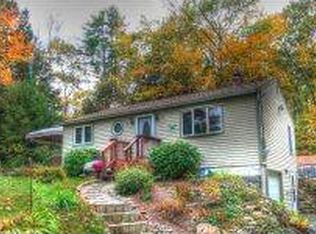 135 Branch Rd, Weare, NH 03281