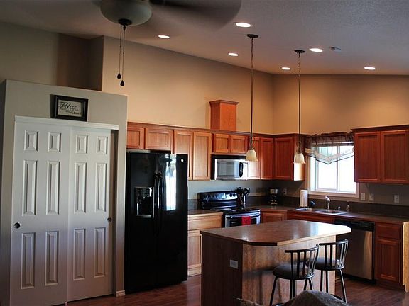 2nd image of 7811 Salmon Dr