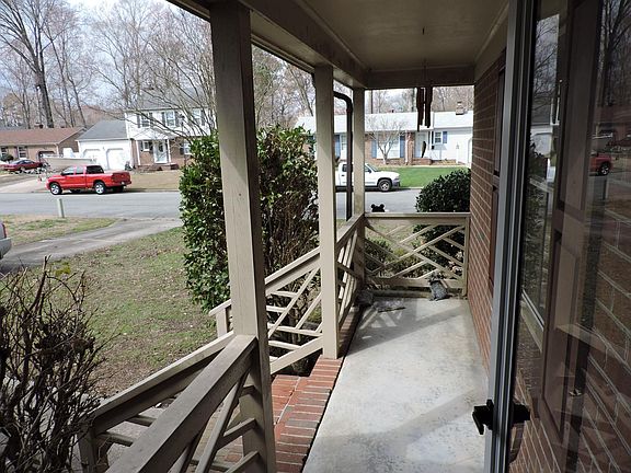 2nd image of 457 Harcourt Pl