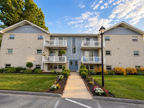17 Warren Lodge Ct APT 1C, Cockeysville, MD 21030