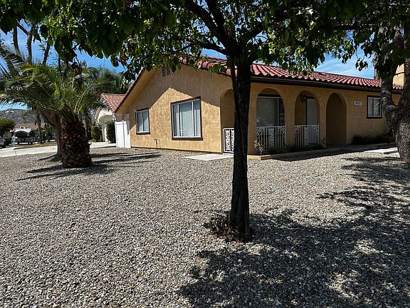 3rd image of 40925 Malibar Ave