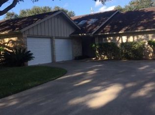 403 Navajo Dr, Victoria, TX 77904