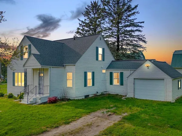 3711 Lovejoy Rd, Byron, MI 48418