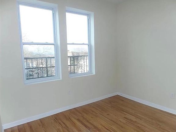 2nd image of 3236 Kennedy Blvd #3