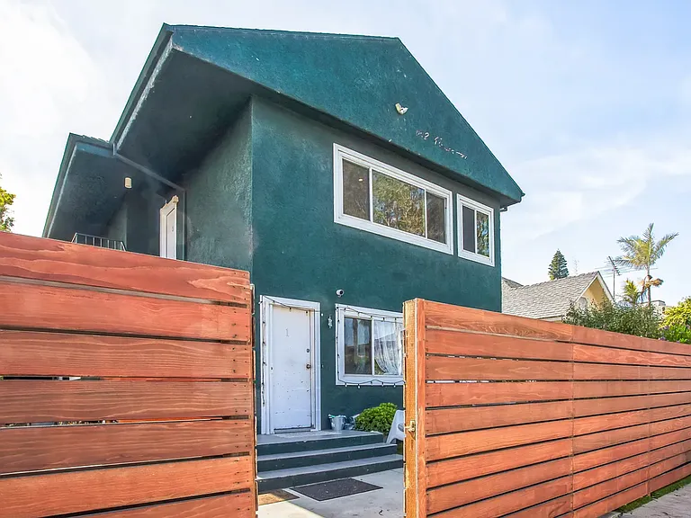 652 Vernon Ave #2 — Photo 43
