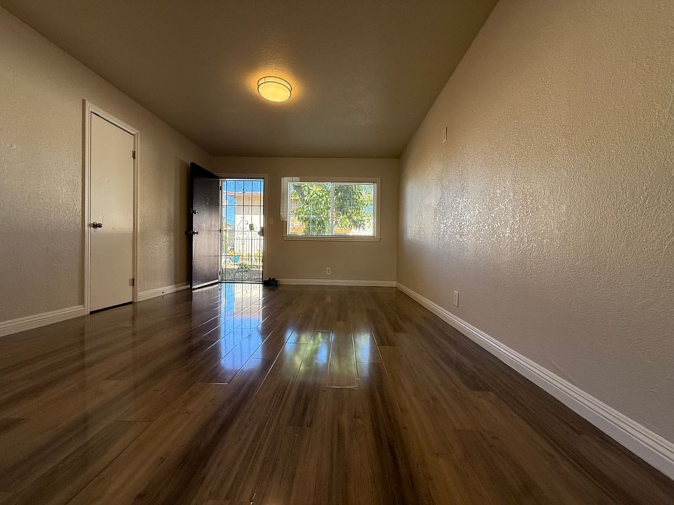 1st image of 1847 Rock Spring Dr APT 2