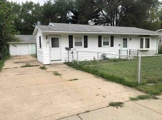 7808 Scott Ln, Machesney Park, IL 61115