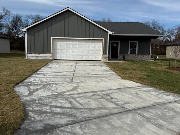 13102 E Spring Valley St, Wichita, KS 67230
