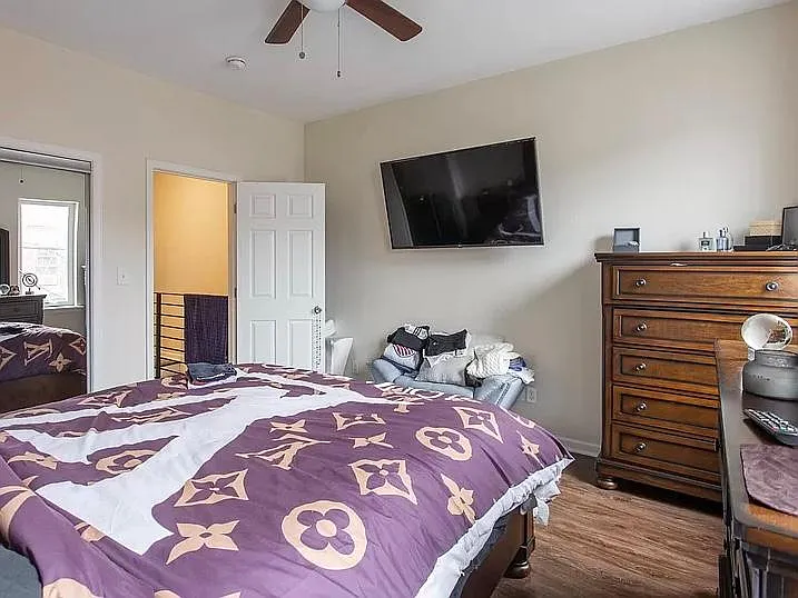 Front bedroom
