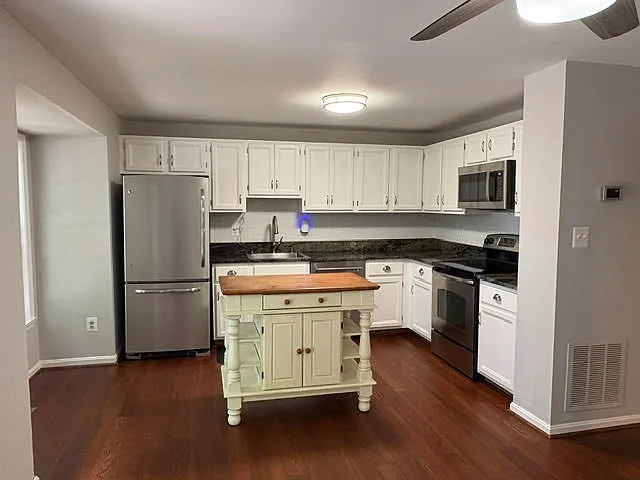 6488 Brickleigh Ct — Photo 1