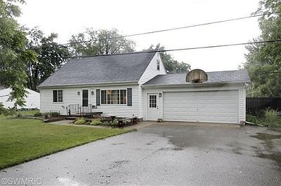 2nd image of 225 Bacon Ave