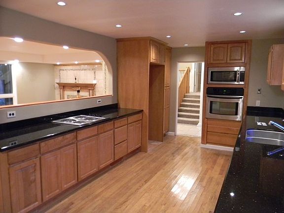 4th image of 6504 Hillcrest Dr SW