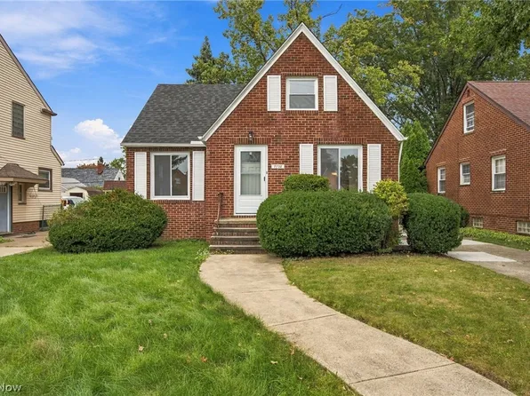 7702 Southington Dr, Parma, OH 44129