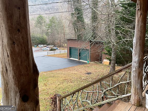 3rd image of 18 Charlie Mountain Rd