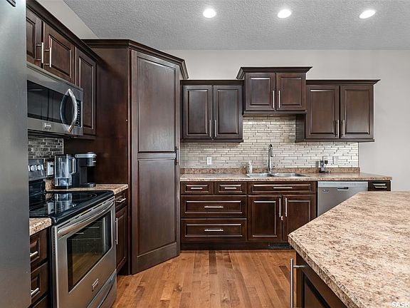 4th image of UNIT 15-2805 Lakeview DRIVE