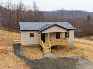 428 Montreal Ln, Shipman, VA 22971