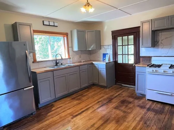 17-19 Lafountain, 17-19 Lafountain St, Burlington, VT 05401