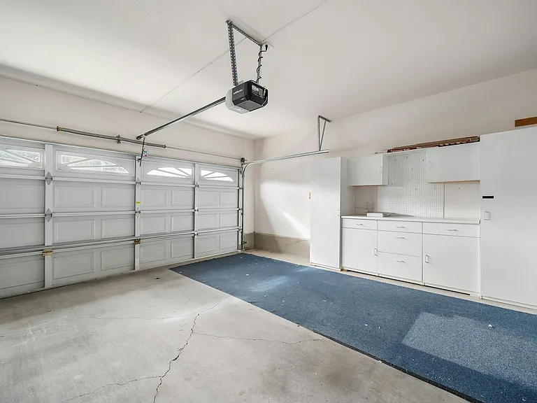 351 Lark Dr — Photo 13