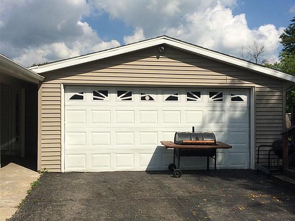 2nd image of 6412 Central Garden Dr