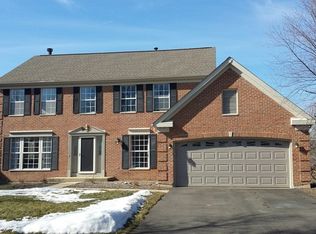 1576 Birmingham Ct, Crystal Lake, IL