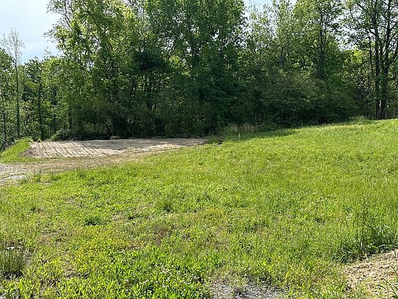 5th image of 438 Skye Ln #8