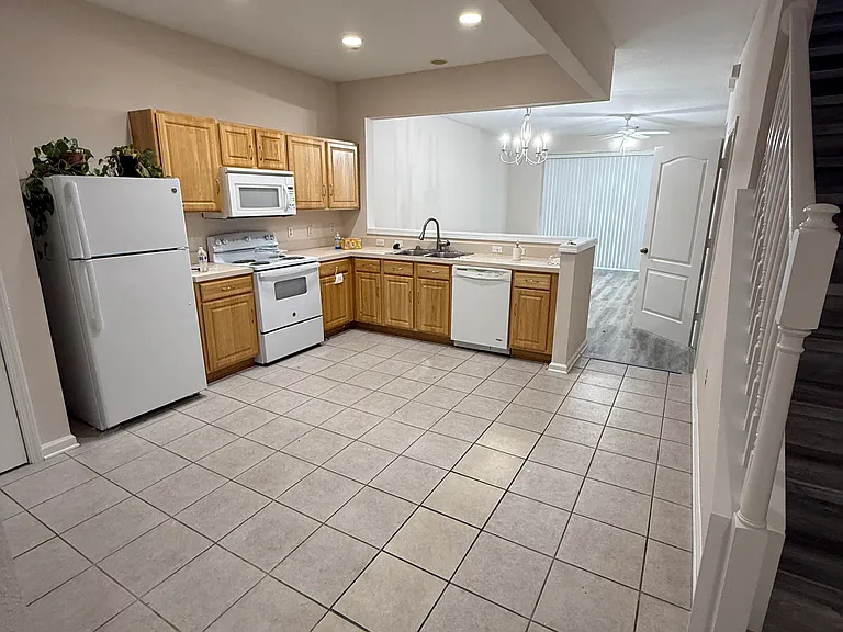 26536 Castleview Way — Photo 5