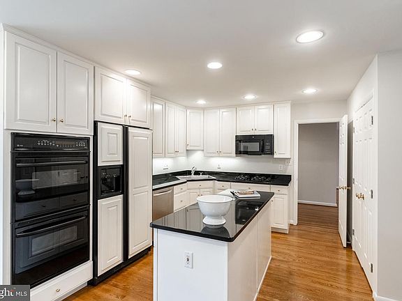 5th image of 11907 Enid Dr
