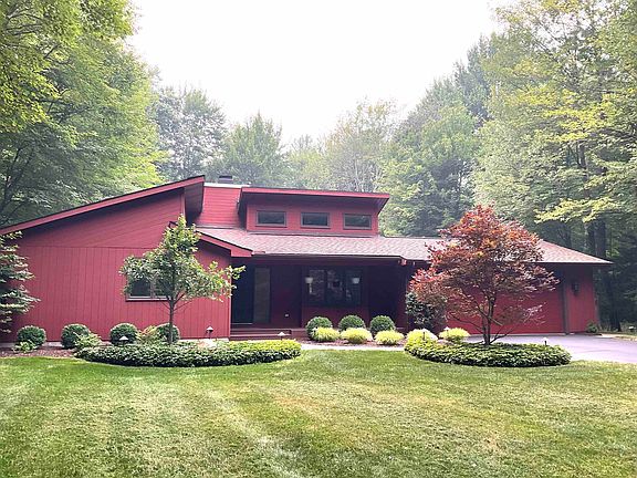 4th image of 2775 N Waskevich Ln