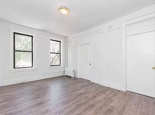 31-33 35th St #21, Astoria, NY 11106