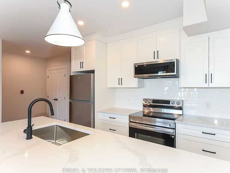 35 Monk St #6 — Photo 5