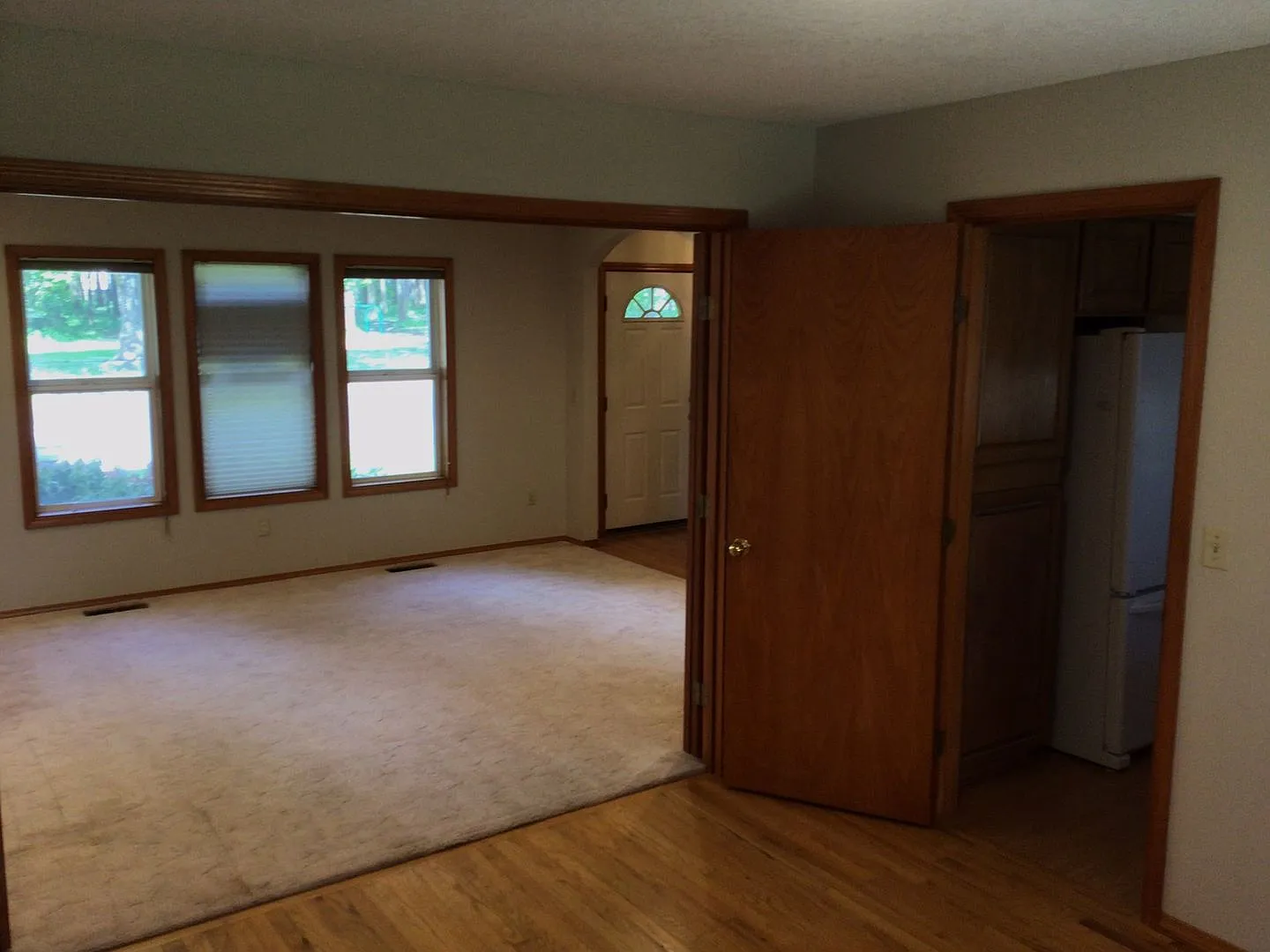Beautiful 4BD Home in Countryside Woods Neighborhood — Photo 4