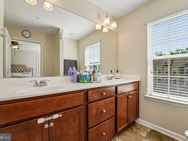 5733 Nicken Ct — Photo 19